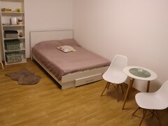 Piata Sudului garsoniera decomandata zona linistita gata de mutat